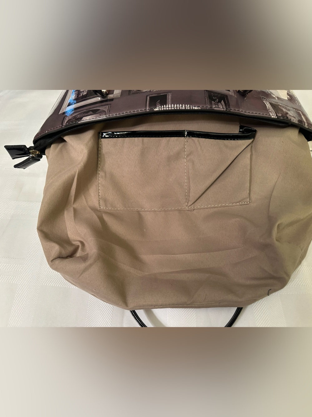 Obamas Photo-Print Tote Bag with Patent Handles - Picture 7 of 12